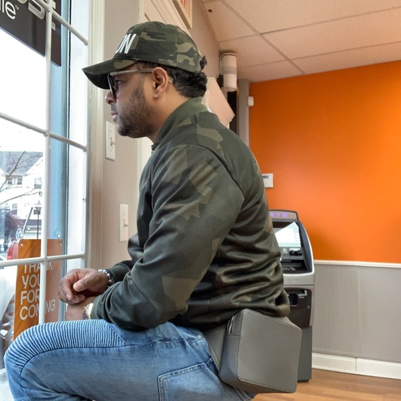 Meet your Posher, Ramone - Picture 3 of 5